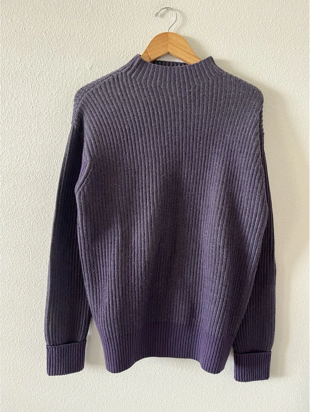 Hugo Boss Extrafine Lambswool Purple Ribbed Knit Sweater⁠  L